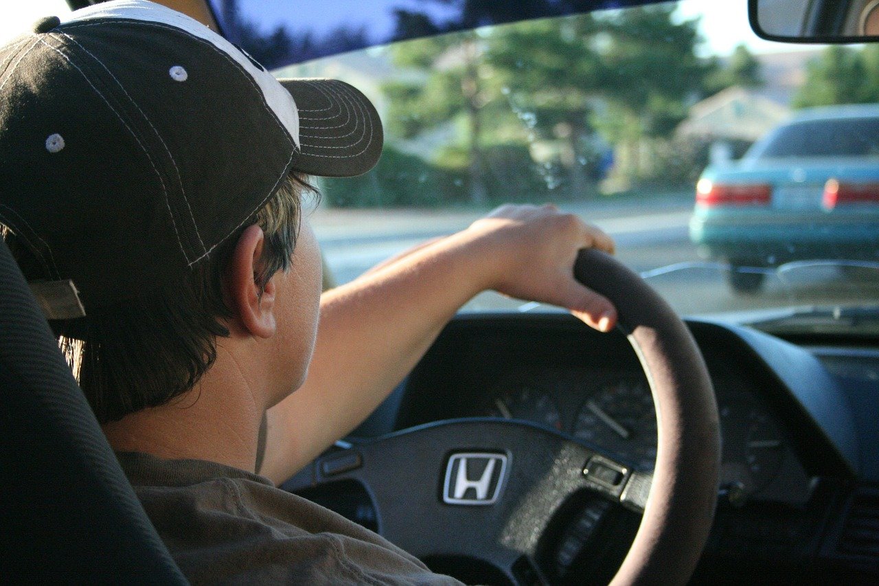 driving, car, person-22959.jpg